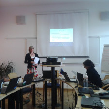 Cílovou skupinou jsou zaměstnanci včetně potenciálních nových