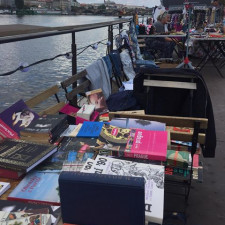 Bleší trh na lodi Avoid