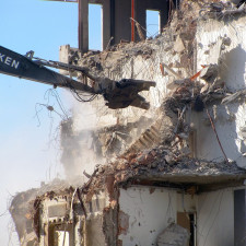 Demolice je nevyhnutelná.