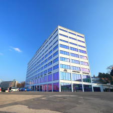 Prior ve staronovém kabátu