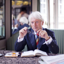 Etiketa se stává nezbytným požadavkem úspěchu podnikatele.