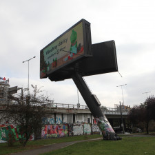 Socha kapitalismu. Důkaz, že veřejný prostor je zde vedlejší
