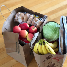 Jedním z nejlepších tipů je nevyložit nákup z auta pomocí jedné cesty, spálíte tak mnohem více kalorií