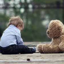 Podle nových výzkumů je možné autismus u dětí odhalit mnohem dříve, než se myslelo