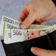 Zdá se, že kdo si nebude během života spořit na stáří, bude v důchodovém věku spíš jen přežívat