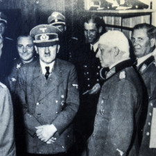 Popov se dostal až k nacistickým špičkám