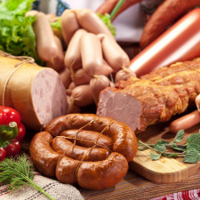 Zdraví nebezpečné mohou být podle výzkumů i nejrůznější druhy uzenin. Mimo jiné přispívají i ke vzniku rakoviny a onemocnění srdce