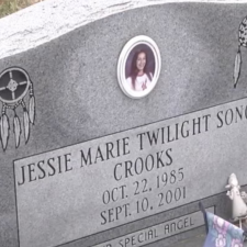 Hrob dívenky je děsivým mementem nevyřešeného případu