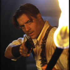 Brendan Fraser se jako dobrodruh Rick O'Connell na televizních obrazovkách objevil poprvé v roce 1999