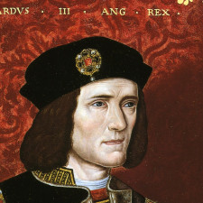 Jedni o něm říkají, že byl neobyčejně ošklivý, dobové obrazy i výsledky výzkumů ale mluví jinak