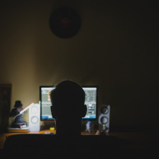 Obdobně vypadal pokoj Maxe když páchal trestnou činnost.