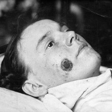 Na následky tragédie zemřelo více než 70 lidí. KGB se ale postarala o utajení problému