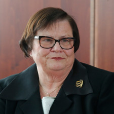 Marie Benešová volí netradiční řešení personálních problémů v justici