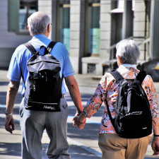 Život v důchodu je často smutným a osamělým. Lze s tím však bojovat