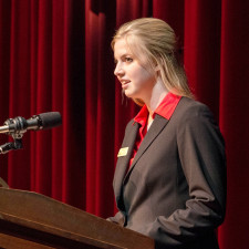 Unesené Elizabeth bylo tehdy pouhých 14 let a právě se připravovala na konec školního roku. Následující měsíce ale místo prázdnin znamenaly hrůzu