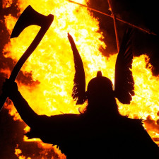 Ve Vikingském pojetí Vánoc hrál oheň hlavní roli