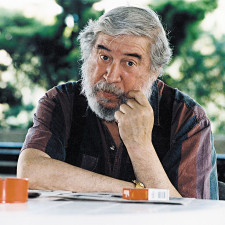 I když vystudoval v Moskvě, po okupaci v roce 1968 vystoupil z KSČ. Brzy poznal, že to soudruzi nenechají jen tak