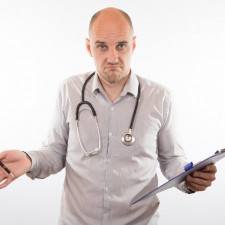 Ambulantní lékaři mohou omezit předepisování léků a další úkony