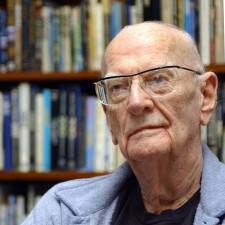 Roku 1986 založil Cenu A. C. Clarka, která se každoročně uděluje nejlepšímu sci-fi románu vydanému na britské půdě