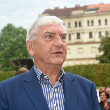 S manželkou Zuzanou má Miroslav Donutil dva syny