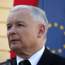 Jaroslaw Kaczynski zřejmě zůstane sám jako kůl v plotě