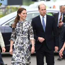 Princ William se do Kate zakoukal na módní přehlídce