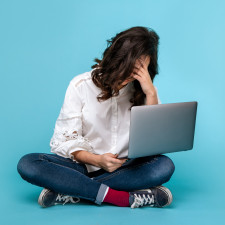 Uživatelé z Kiwi Farms pronásledovali své oběti i v reálném životě