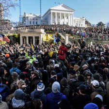 Tisíce lidí demonstrovaly, aby jasně projevily svůj pozitivní vztah ke zbraním
