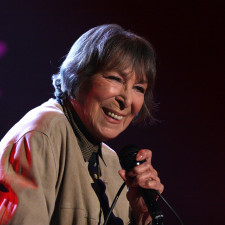 Zahraniční kritici ji nazývali Velkou dámou šansonu, Piafová z Prahy, nebo také Šansoniérkou se slovanskou duší