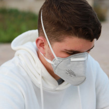 K nejpozoruhodnějším výzkumným krokům kolem koronaviru Hirsch řadí vývoj léčiv a vakcín