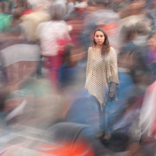 To, že cestování časem existuje, údajně dokazuje mimo jiné i tričko s potiskem a totožné tetování