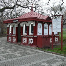 Směnárna v kulturní památce? To jde jenom v Praze