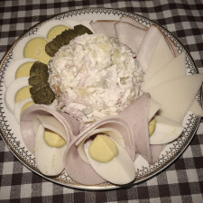 Vlašský salát byl (a je) klasikou, kterou zkrátka známe všichni...