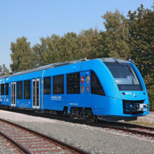 Jednotka Alstom Coradia iLINT s pohonem palivovými články
