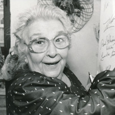 Milovaly ji generace diváků, ale v rodině Stella Zázvorková štěstí prostě neměla