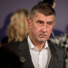 Otec Andrej Babiš veškeré aktivity svého staršího syna ignoruje. Má snad plán, jak jej v příhodný čas opět umlčet?