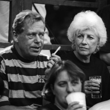 S Václavem Havlem se seznámila v první polovině padesátých let minulého století, v roce 1964 se za něho provdala