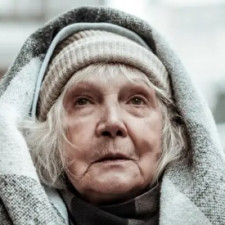 Na ulici se může dostat každý. Týká se to i vysokoškolsky vzdělaných lidí