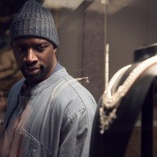 Omar Sy v úžasné a chytlavé roli zloděje Lupina